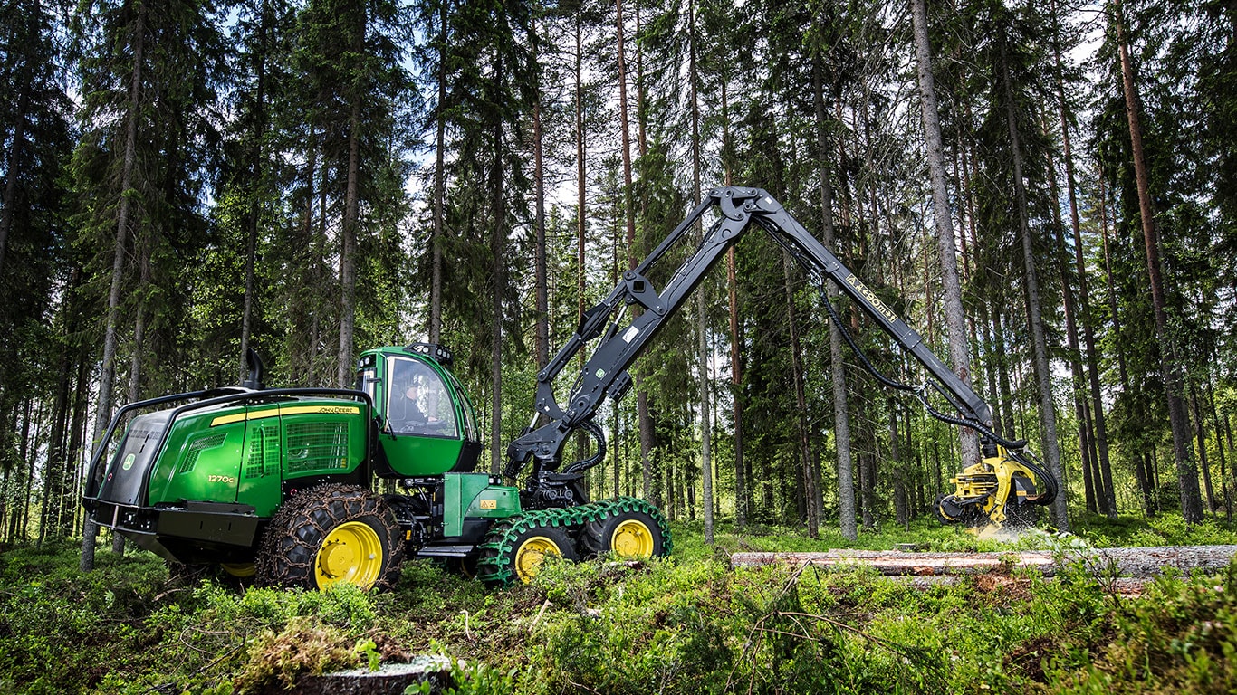 John Deere skördare