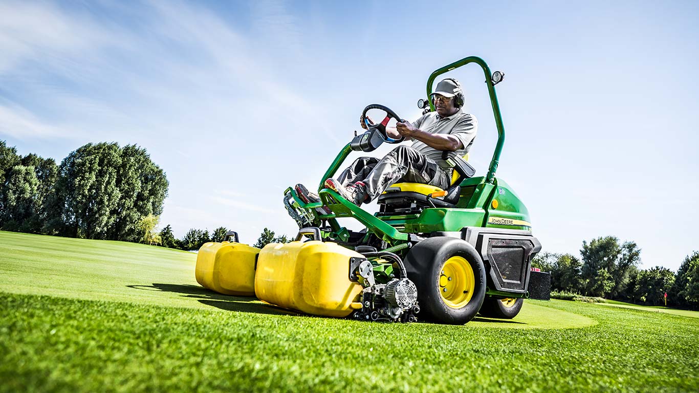 Maskiner för golfbanor