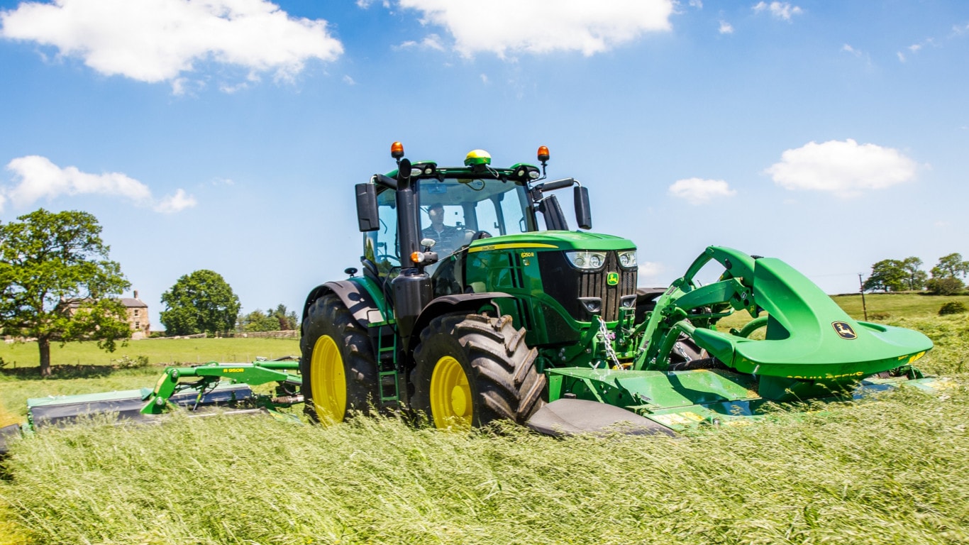 Deere Reports Second-Quarter Net Income of $1.135 Billion