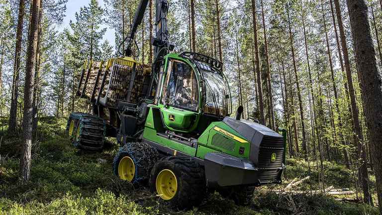 Två nya små skotare från John Deere, 910G och 1010G